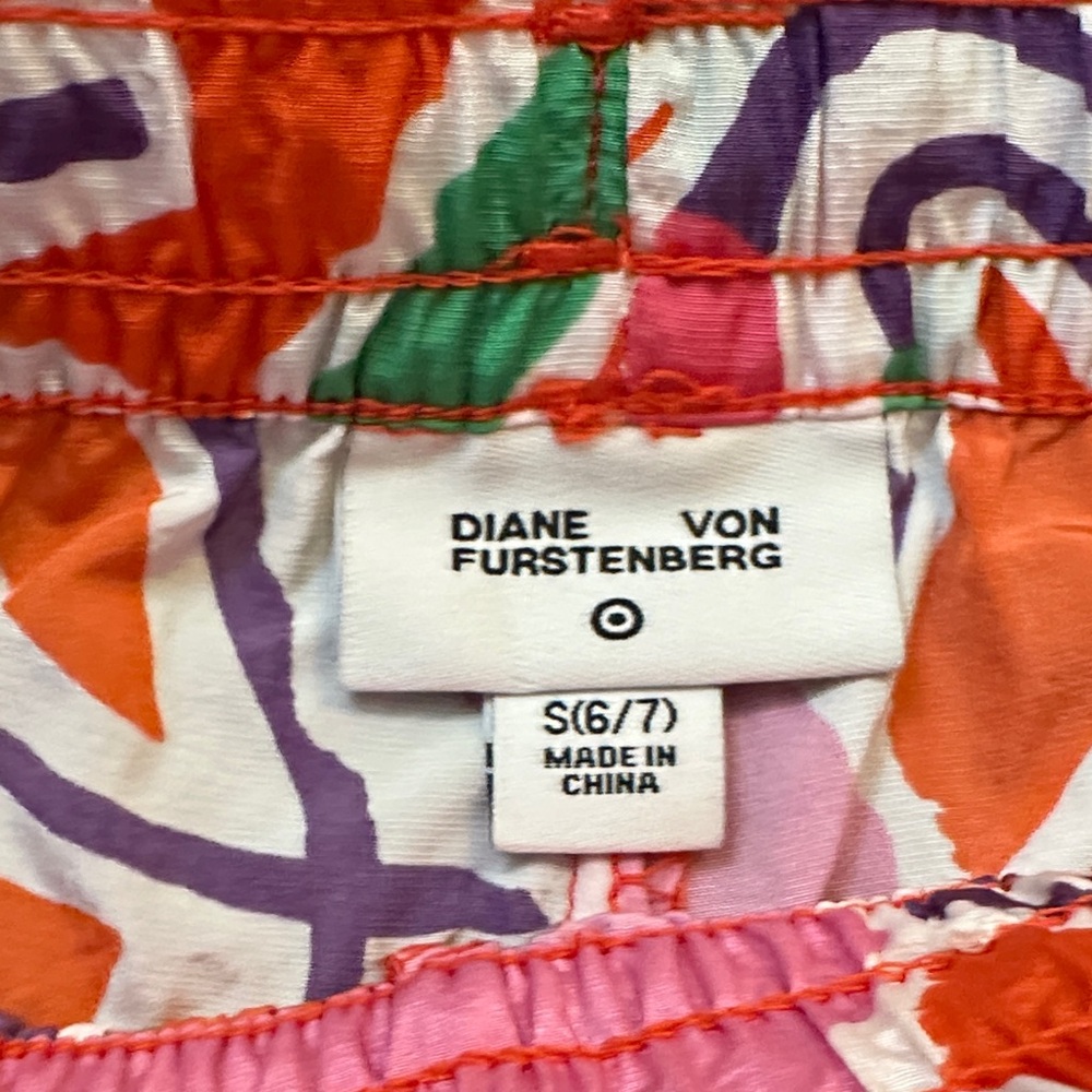 NWOT - Diane Von Furstenberg Multicolor shorts - Sz small